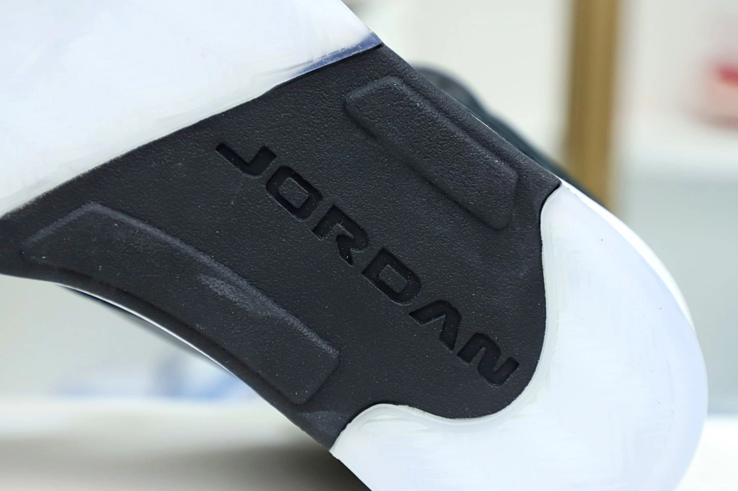 5 JORDAN 2021 RETRO AIR 'OREO' 0211